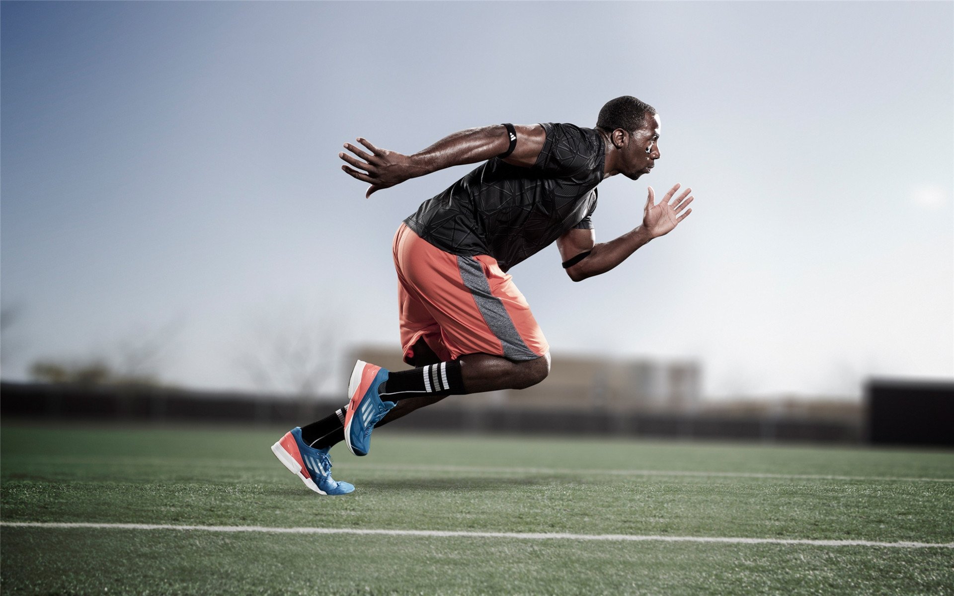 欧冠八强次回合：曼城主场1比0小胜那不勒斯 总比分3比2惊险晋级